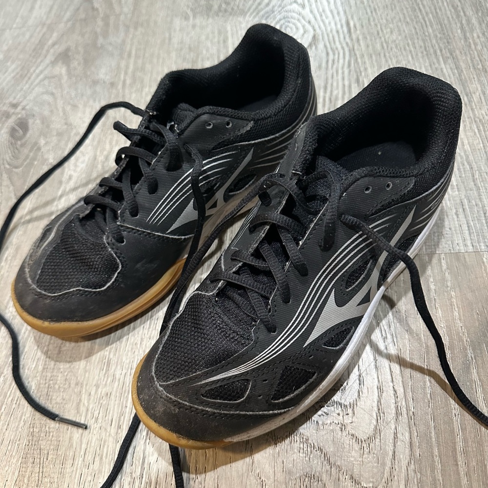 Mizuno 🏐 Volleyball/Court/Athletic Shoes